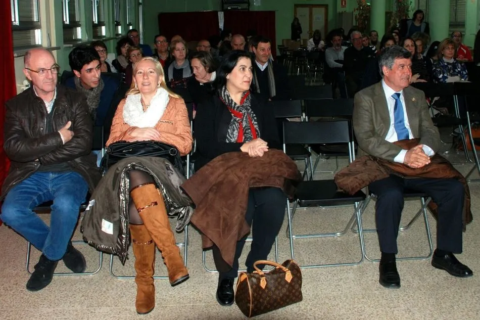 Foto 2 - Rese&ntilde;a de la conferencia de Emiliano Zarza en el CEIP Marqu&eacute;s de Valero de B&eacute;jar  