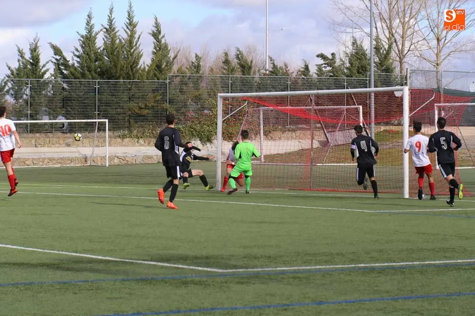 Foto 6 - El Santa Marta supera al Pe&ntilde;a y certifica la permanencia matem&aacute;tica en la categor&iacute;a (1-0)