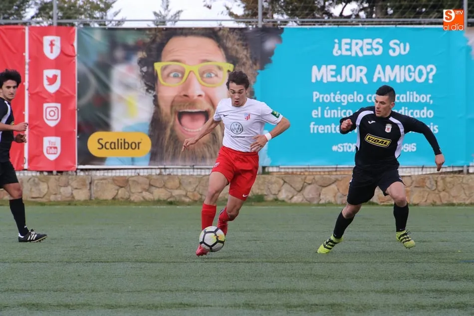 Foto 4 - El Santa Marta supera al Pe&ntilde;a y certifica la permanencia matem&aacute;tica en la categor&iacute;a (1-0)