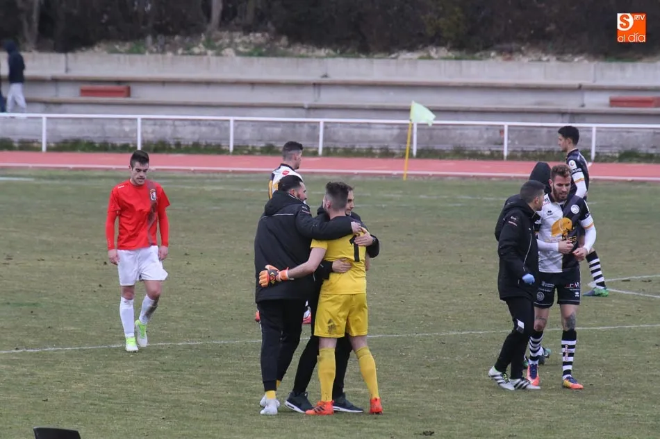 Foto 11 - Unionistas se abona al sufrimiento&hellip; y a la victoria (1-0) y al liderato