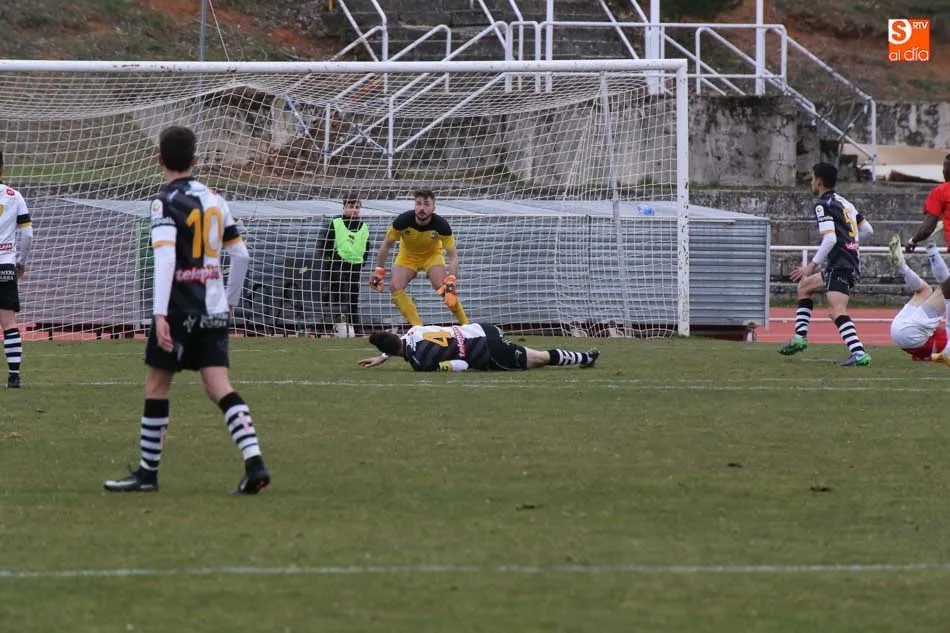 Foto 7 - Unionistas se abona al sufrimiento&hellip; y a la victoria (1-0) y al liderato