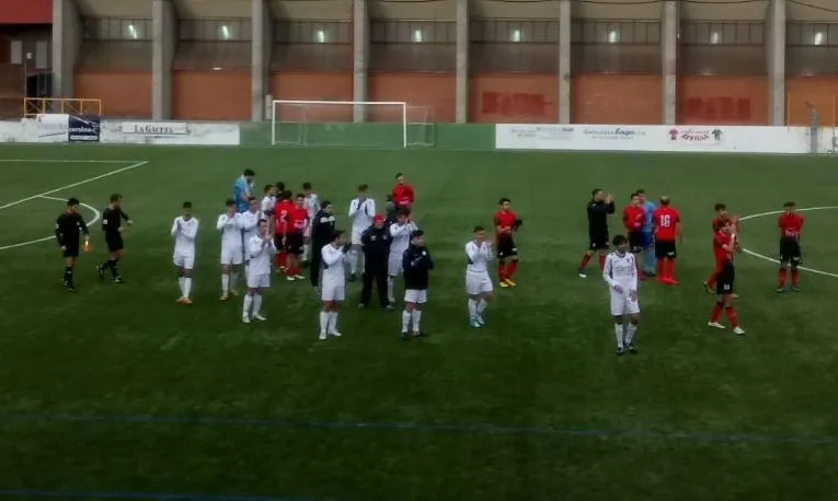 Foto 3 - Otra remontada permite al Ciudad Rodrigo finiquitar su d&eacute;cada sin ganar en B&eacute;jar  