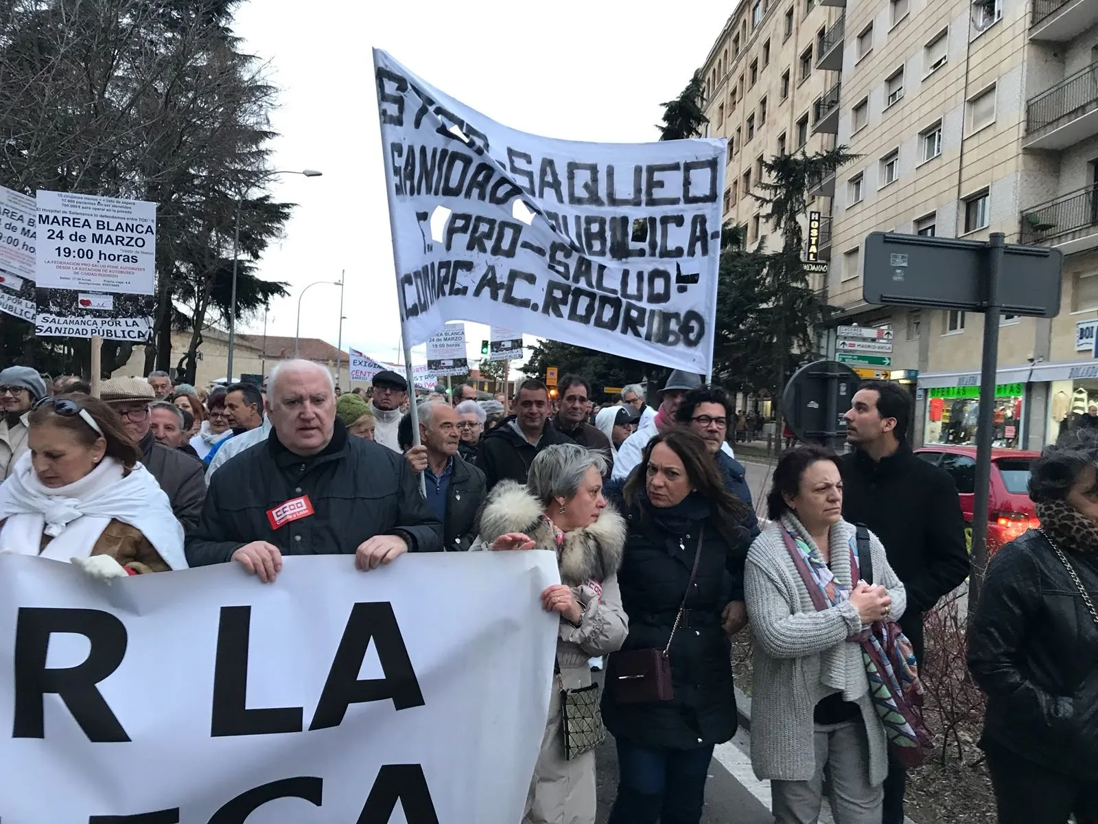 Foto 5 - Varias decenas de mirobrigenses se suman a la nueva &lsquo;Marea Blanca&rsquo; de Salamanca  