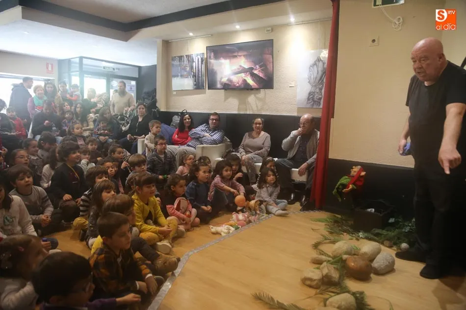 Foto 7 - Las narraciones de Fernando Salda&ntilde;a vuelven a conquistar al p&uacute;blico infantil