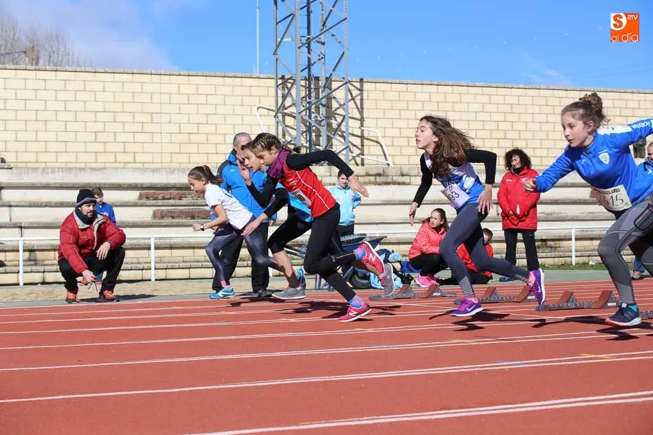 Foto 8 - Las pistas del Helm&aacute;ntico acogen una interesante II Jornada Infantil y Juvenil