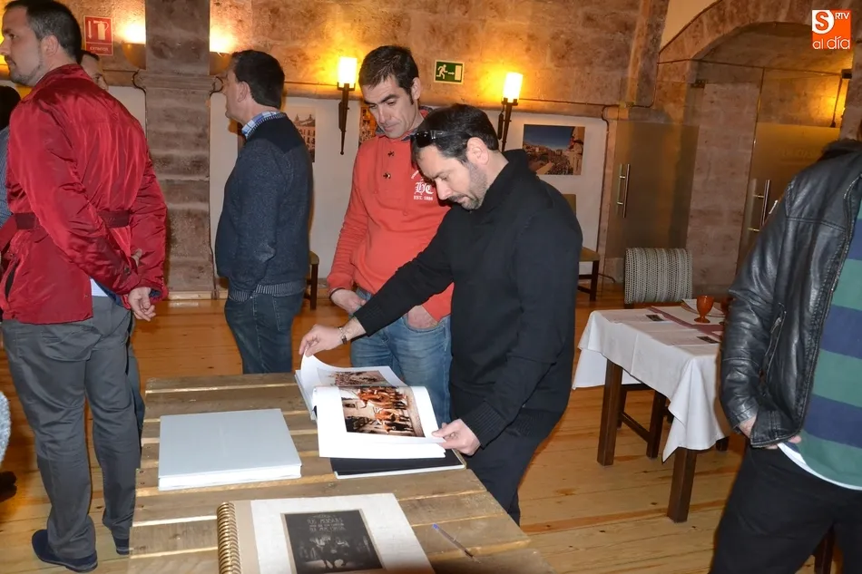 Foto 10 - El Parador da la bienvenida a una exposici&oacute;n fotogr&aacute;fica sobre el Carnaval  