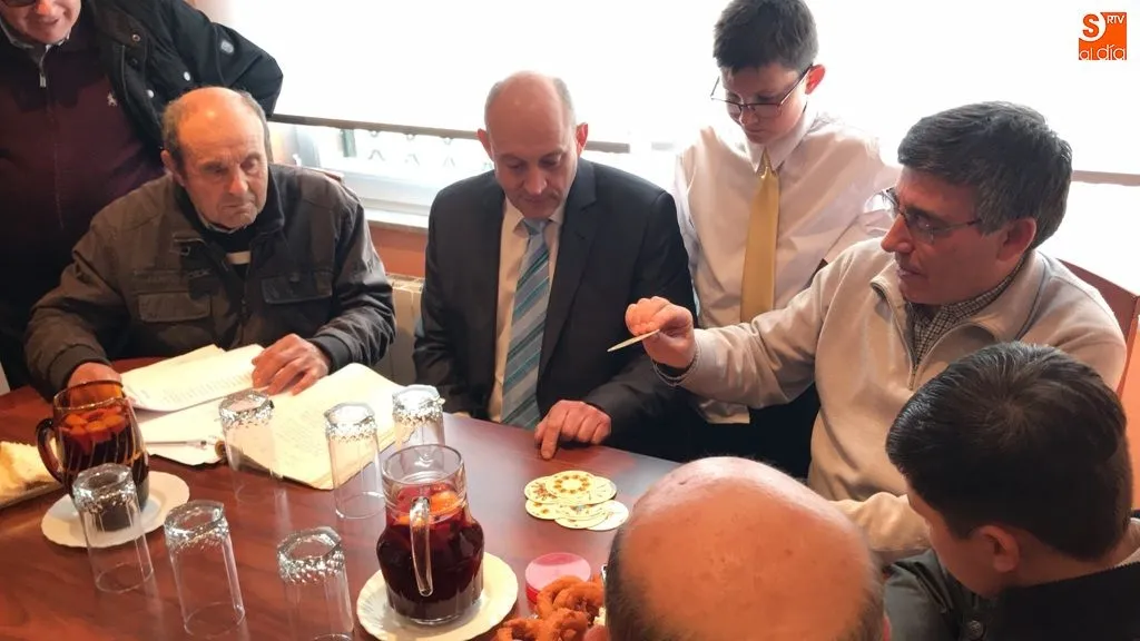 Las cartas decidieron una vez más mayordomos y enterradores