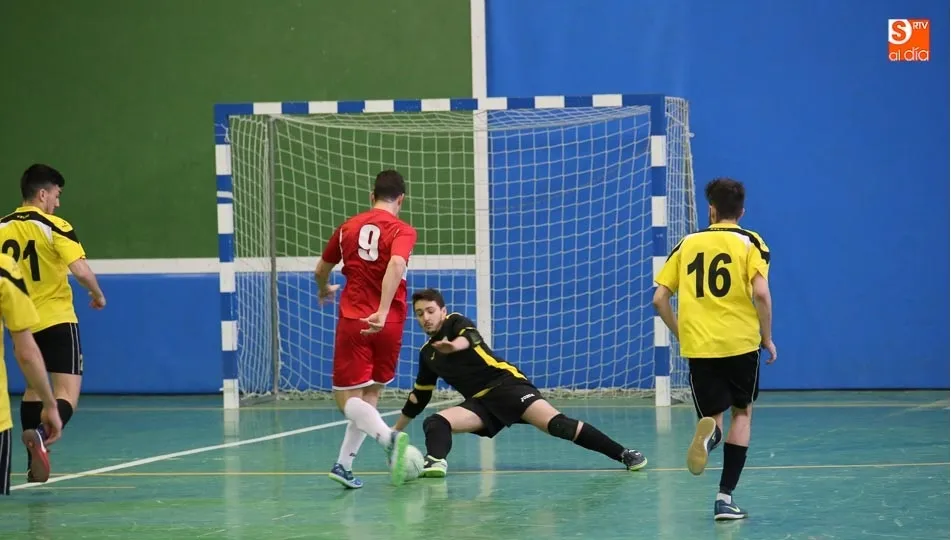 El III Columnas sale victorioso de los derbis de Tercera y de División de Honor