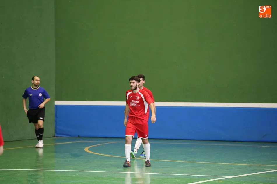 Foto 8 - El III Columnas sale victorioso de los derbis de Tercera y de Divisi&oacute;n de Honor