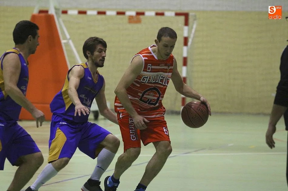 Foto 6 - El Guijuelo DOP inicia el playoff con derrota ante el Santa Marta Doze (56-69)