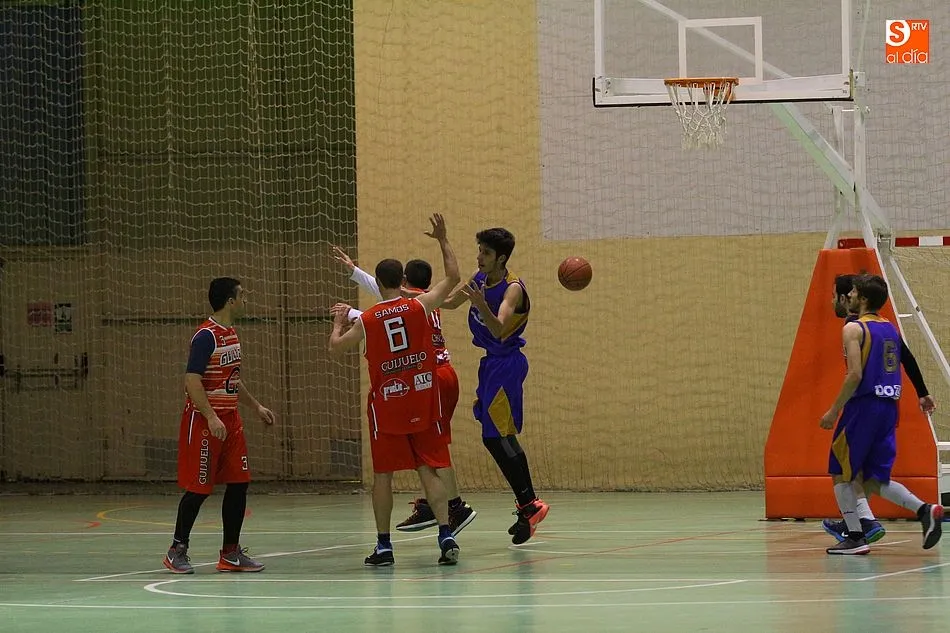 Foto 4 - El Guijuelo DOP inicia el playoff con derrota ante el Santa Marta Doze (56-69)