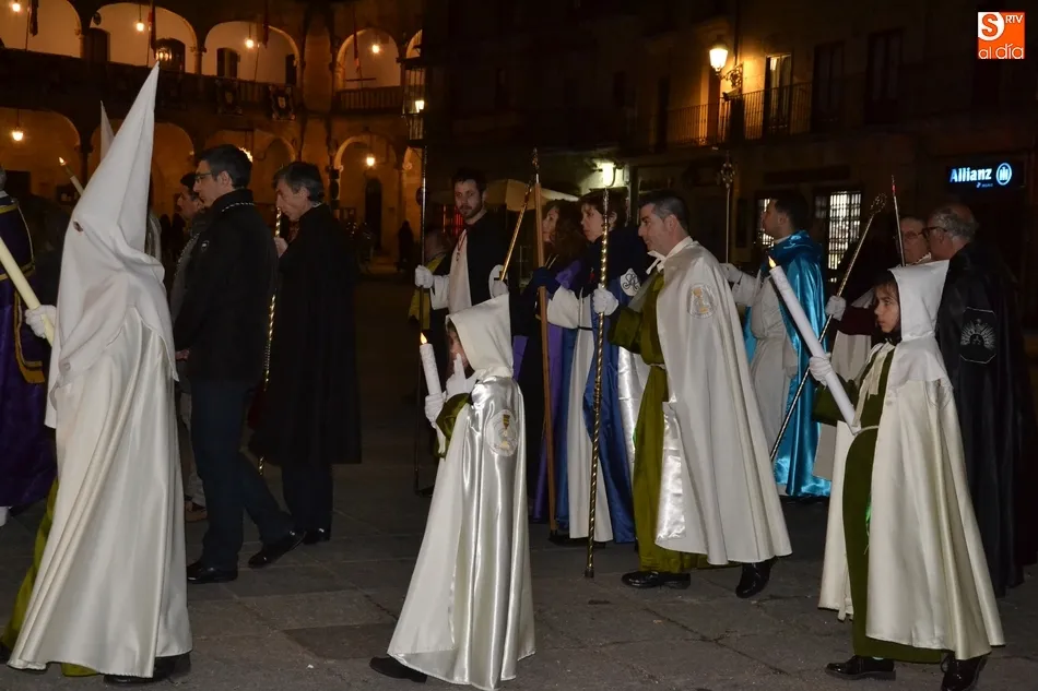 Foto 8 - &Aacute;ngel Mart&iacute;n Carballo regresa a la Semana Santa en una procesi&oacute;n que enlaz&oacute; el d&iacute;a y la noche  