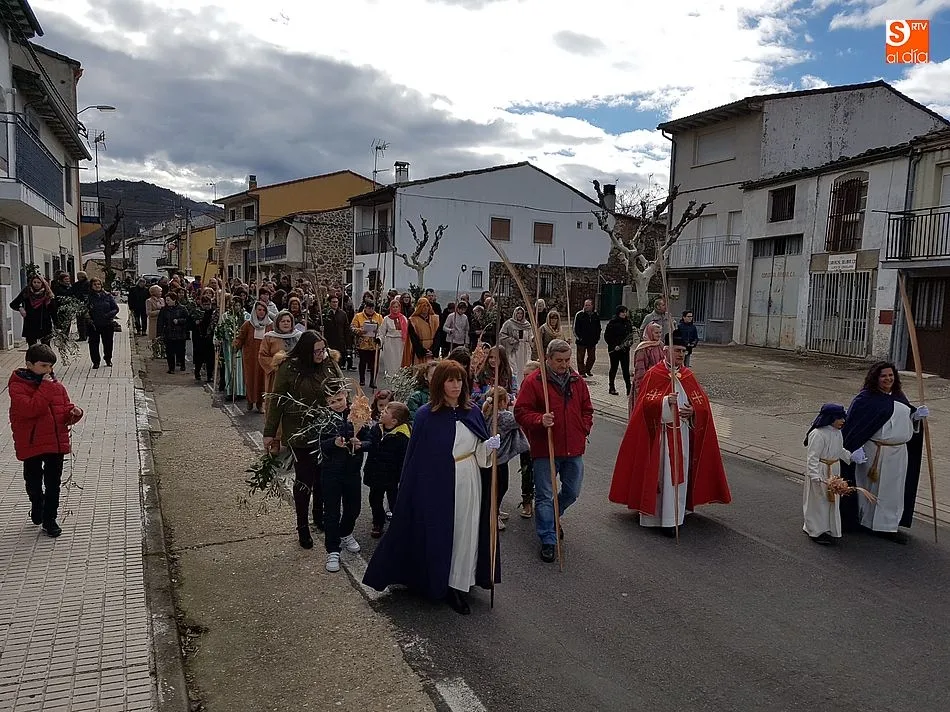 Segunda procesión de la Cofradía de la Santa Vera Cruz de Sanchotello en la Semana Santa de 2018