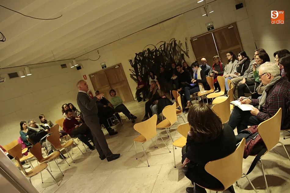 Foto 2 - Primer ciclo de conferencias &lsquo;Filosof&iacute;a Y Noci&oacute;n del Hombre&rsquo; en la Casa de las Conchas  