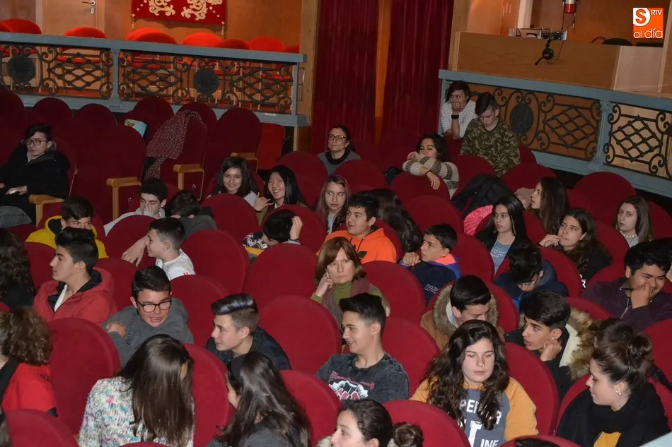 Foto 2 - Alumnos de los institutos festejan el D&iacute;a Mundial del Teatro con &lsquo;Sancho en Barataria&rsquo;  