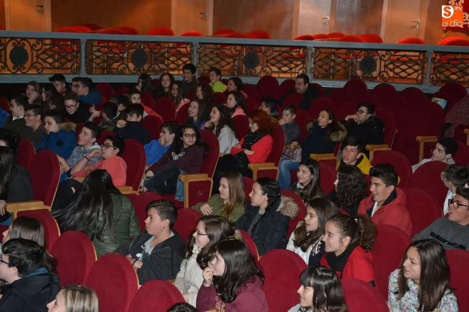 Foto 3 - Alumnos de los institutos festejan el D&iacute;a Mundial del Teatro con &lsquo;Sancho en Barataria&rsquo;  