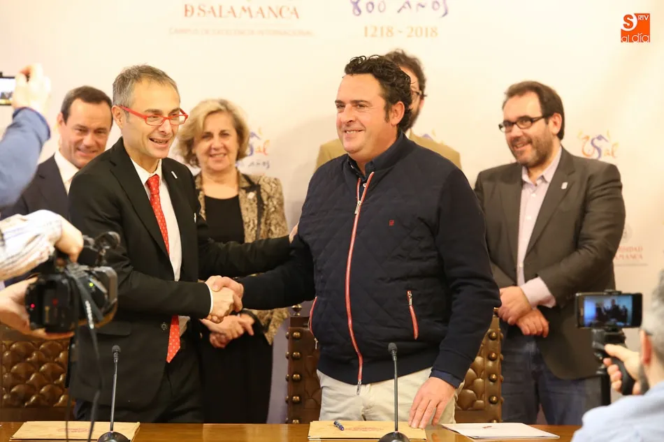 Foto 4 - La Universidad y la DOP Guijuelo a&uacute;nan saber y sabor para el VIII Centenario