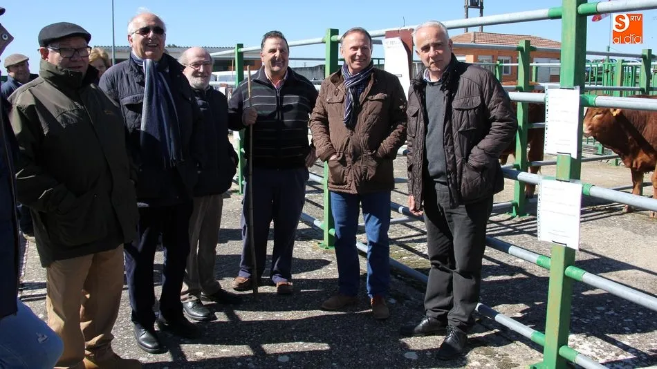 Román Hernández quiso demostrar con su presencia el apoyo de la Diputación de Salamanca a esta Feria