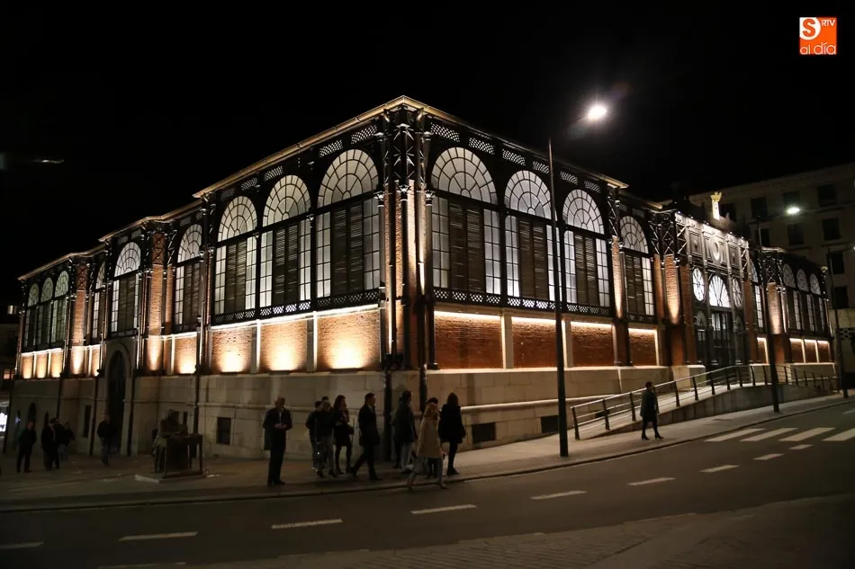 Foto 6 - El Mercado Central de Abastos estrena su nueva iluminaci&oacute;n art&iacute;stica  