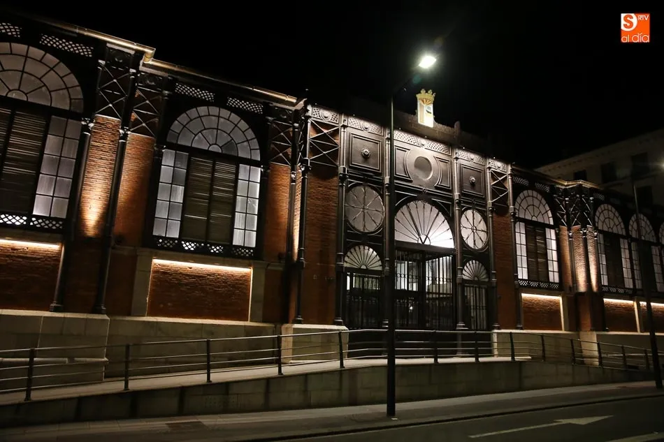 Foto 2 - El Mercado Central de Abastos estrena su nueva iluminaci&oacute;n art&iacute;stica  