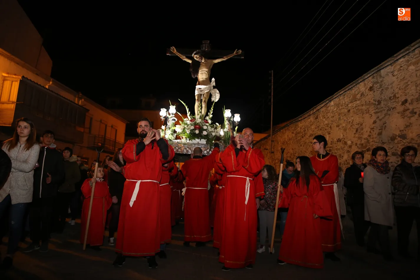 Foto 9 - El Cristo de San Jer&oacute;nimo expira su dolor en la noche del Martes Santo