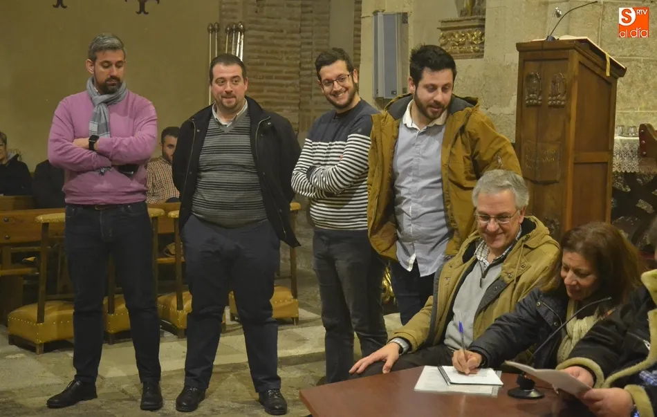 Foto 5 - Luis Alberto Garc&iacute;a, elegido nuevo presidente de la Cofrad&iacute;a del Silencio tras un concurrido...