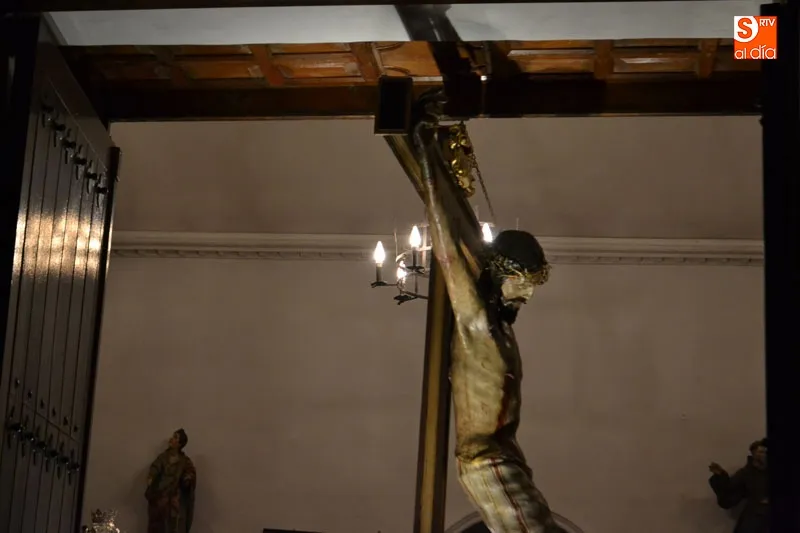 Foto 5 - El sufrimiento del Humilladero y el clamor de Nuestra Se&ntilde;ora de las L&aacute;grimas sobrecogen en la...
