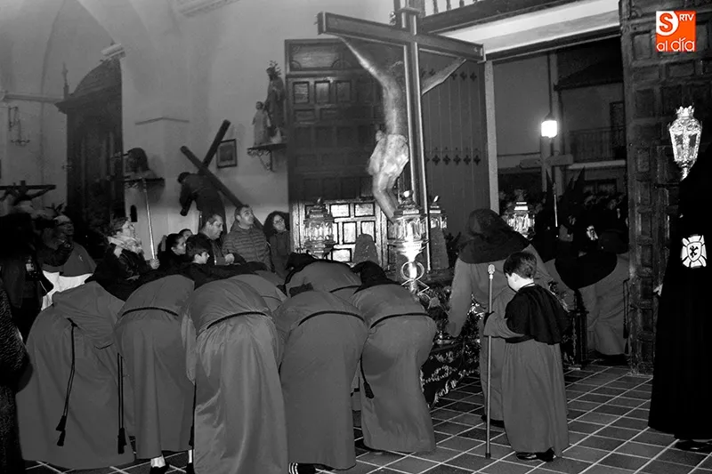 Foto 3 - El sufrimiento del Humilladero y el clamor de Nuestra Se&ntilde;ora de las L&aacute;grimas sobrecogen en la...