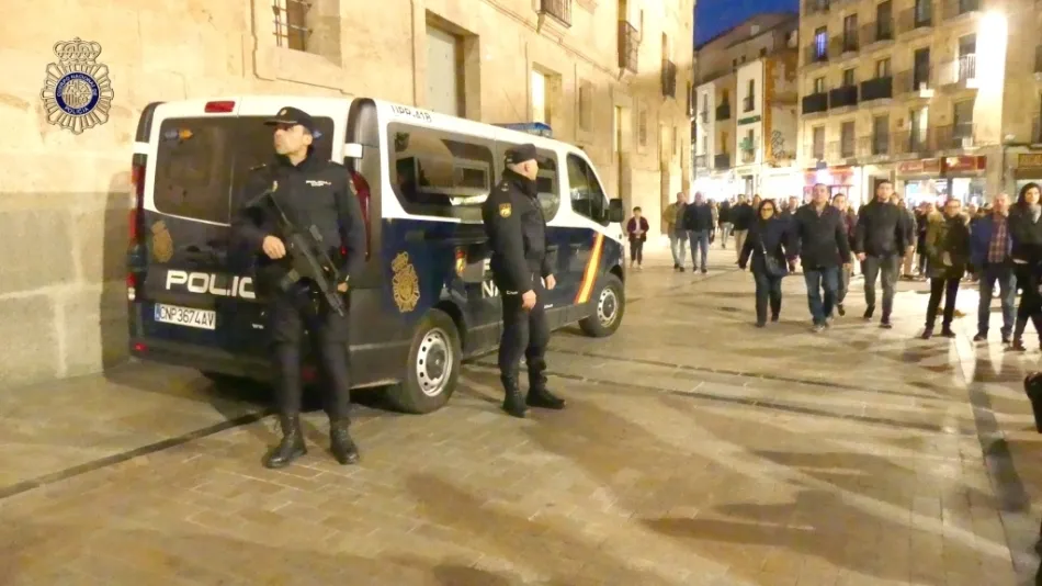 Agentes de la Policía Nacional en el centro de Salamanca