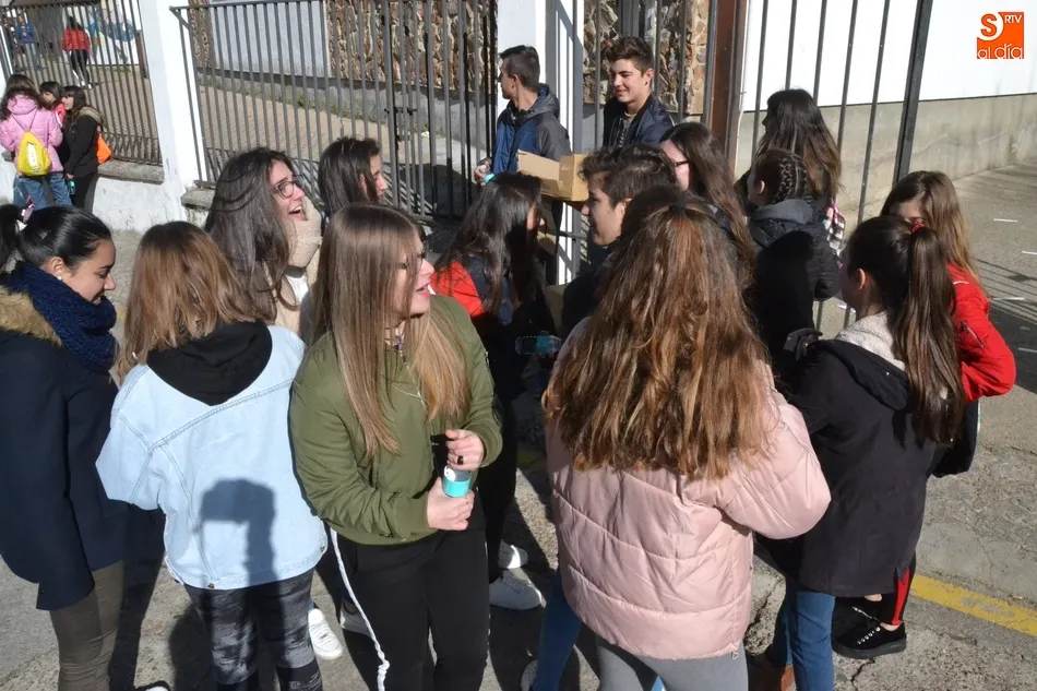 Foto 6 - El IES Tierra despide el trimestre corriendo a favor de Save the Children  