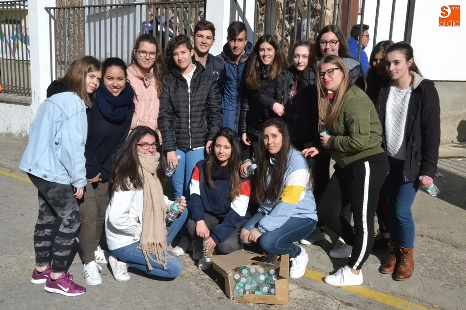 Foto 5 - El IES Tierra despide el trimestre corriendo a favor de Save the Children  