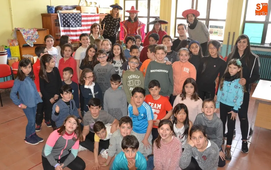 Un festival de danzas y una ruta de tapas completan el viaje planetario del Colegio San Francisco  