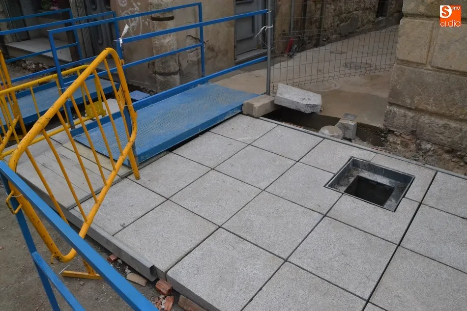 Foto 6 - Abierta al tr&aacute;nsito en todas las direcciones la confluencia de v&iacute;as de la calle Madrid  