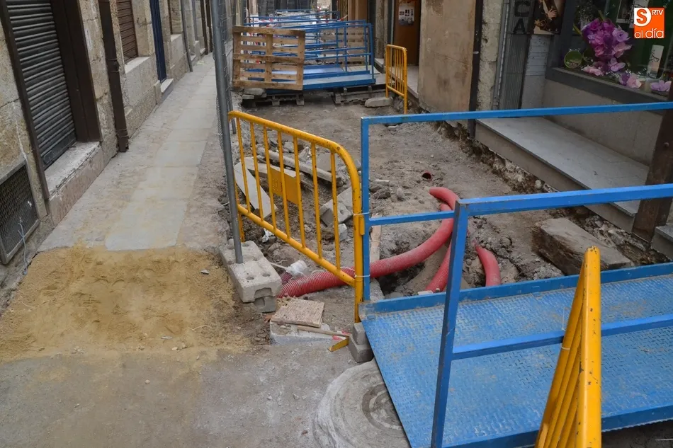 Foto 4 - Abierta al tr&aacute;nsito en todas las direcciones la confluencia de v&iacute;as de la calle Madrid  