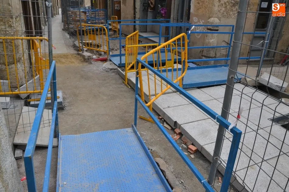 Foto 5 - Abierta al tr&aacute;nsito en todas las direcciones la confluencia de v&iacute;as de la calle Madrid  