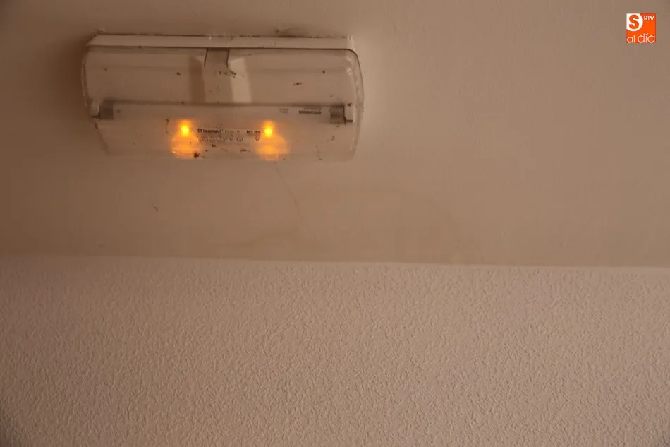 Foto 8 - Preocupaci&oacute;n de los vecinos por las grietas en un edificio de viviendas de Chamber&iacute;  