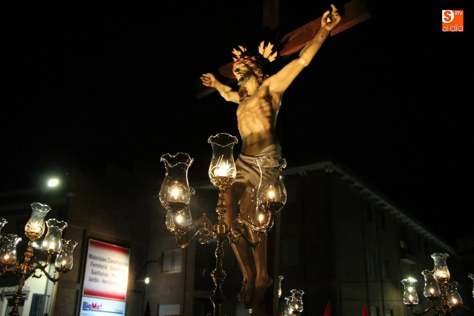 Foto 9 - Pasi&oacute;n y silencio en la procesi&oacute;n con el Cristo de Agon&iacute;a en Vitigudino  