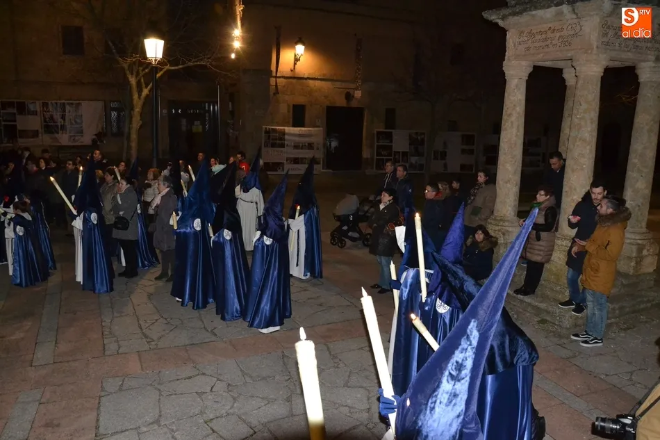 Foto 4 - La Cofrad&iacute;a de las Angustias estrena cargos en una tranquila velada antes de que empeore el tiempo ...