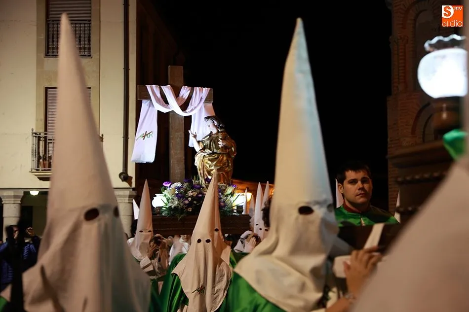Foto 9 - La cofrad&iacute;a de la Cruz y del Amor cumple 30 a&ntilde;os de existencia y apoyo a la Semana Santa albense