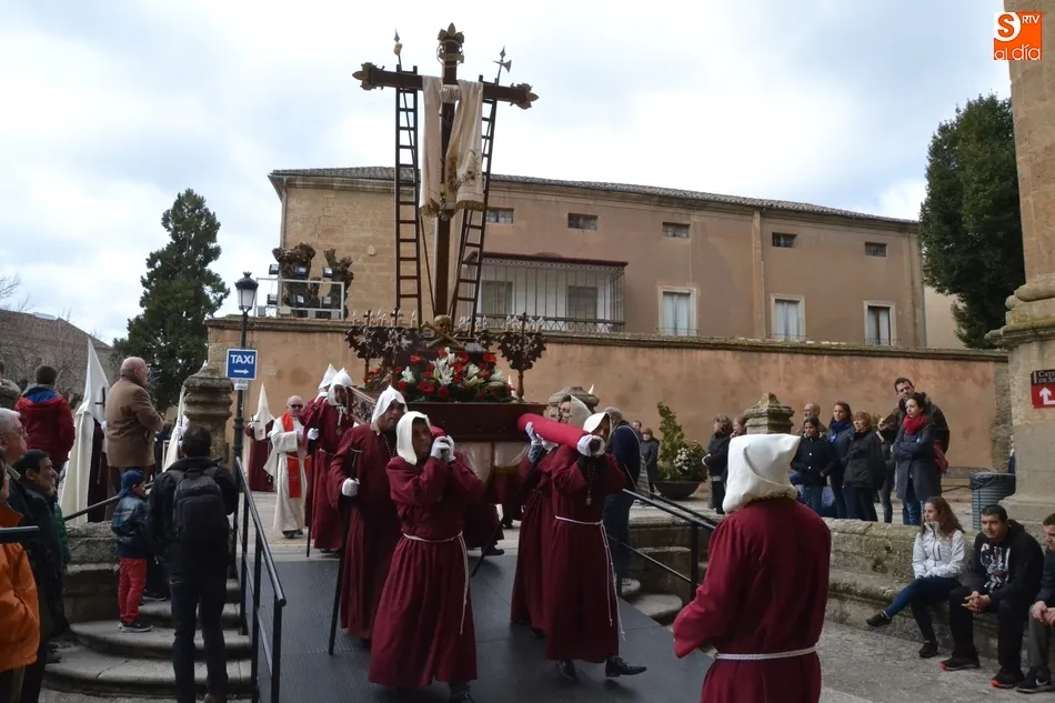 Foto 9 - La Cruz madruga para desarrollar a toda velocidad su segunda procesi&oacute;n  