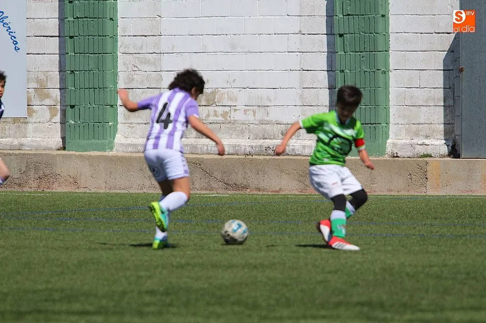 Foto 10 - Medio millar de futbolistas en la Tour Cup de benjamines y alevines