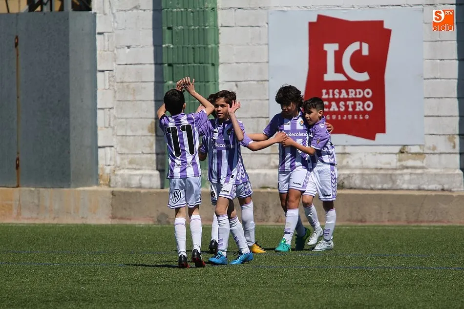 Foto 9 - Medio millar de futbolistas en la Tour Cup de benjamines y alevines