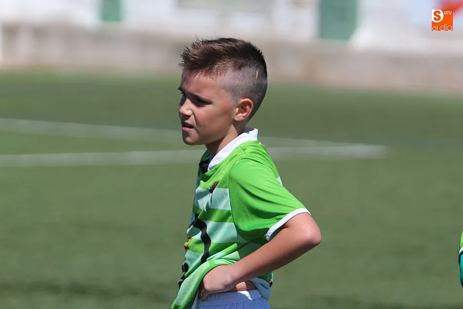 Foto 6 - Medio millar de futbolistas en la Tour Cup de benjamines y alevines