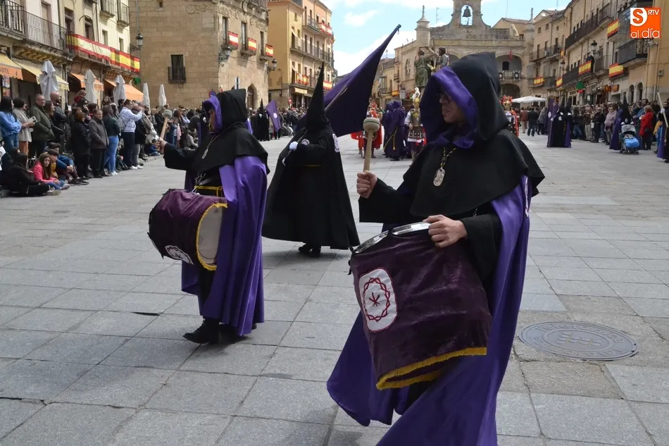 Foto 11 - &Aacute;ngel Ca&ntilde;uelo le da un toque especial a la procesi&oacute;n del Paso a la Agon&iacute;a  