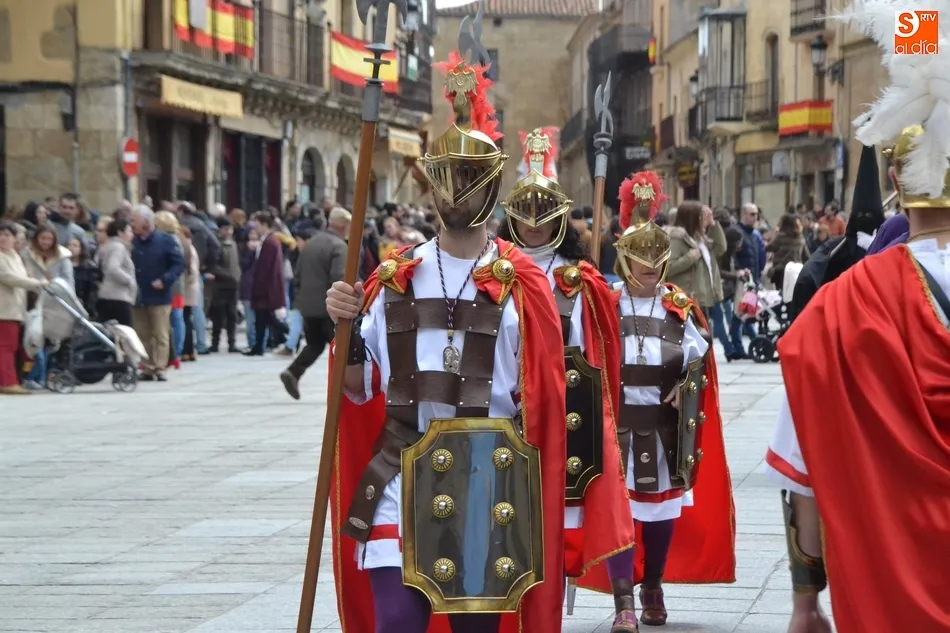 Foto 9 - &Aacute;ngel Ca&ntilde;uelo le da un toque especial a la procesi&oacute;n del Paso a la Agon&iacute;a  
