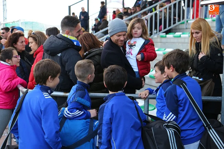 Foto 9 - El doble enfrentamiento entre Guijuelo y Oporto marca la tarde en la Tour Cup