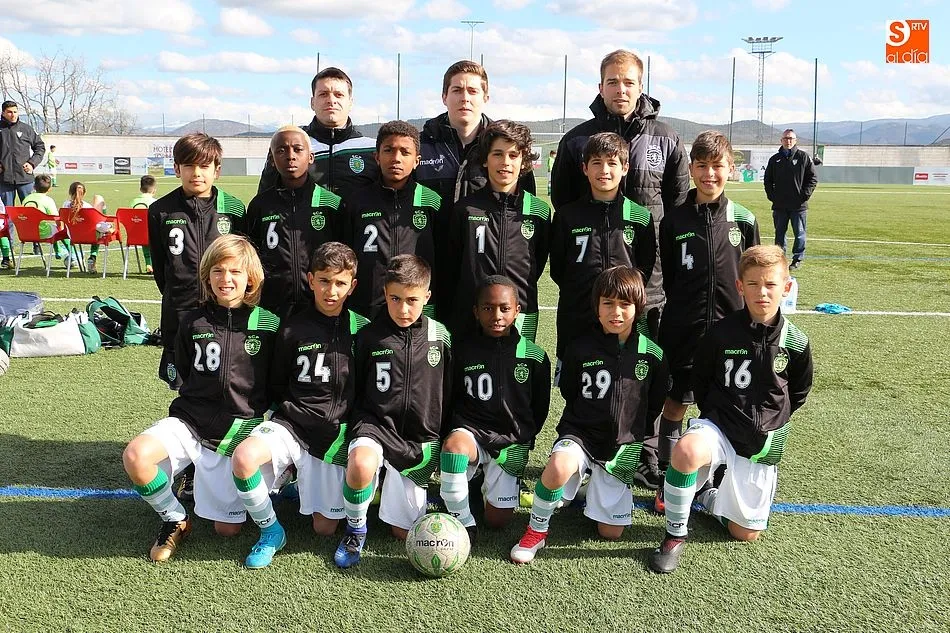 Foto 7 - El doble enfrentamiento entre Guijuelo y Oporto marca la tarde en la Tour Cup