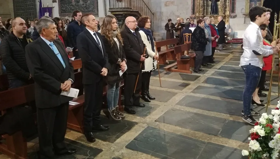 Foto 3 - Misa y procesi&oacute;n para conmemorar el tradicional Jueves Santo