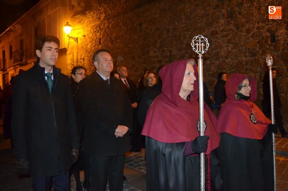 Foto 9 - El aguacero interrumpe y desluce la procesi&oacute;n de Nuestra Se&ntilde;ora de las Angustias  
