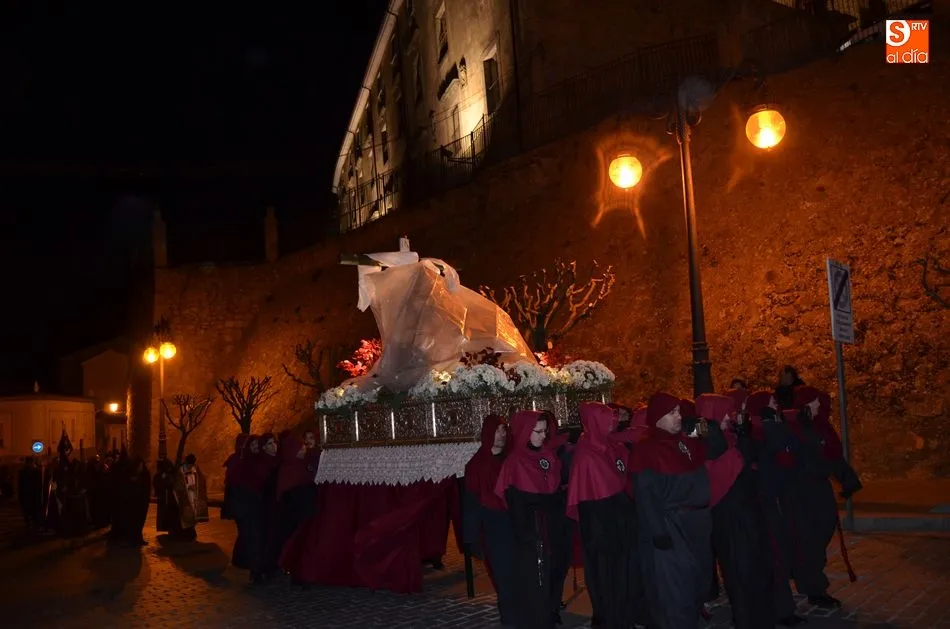 Foto 7 - El aguacero interrumpe y desluce la procesi&oacute;n de Nuestra Se&ntilde;ora de las Angustias  